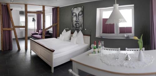 Laurenburg House | Pension & Seminarhaus "Haus am Fluss"