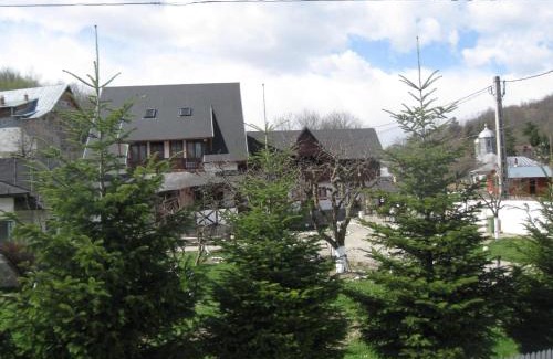 Alunis House | Pension Sf Nicolae