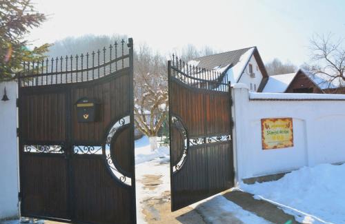 Alunis House | Pension Sf Nicolae