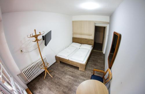 Znojmo House | Pension Thaya