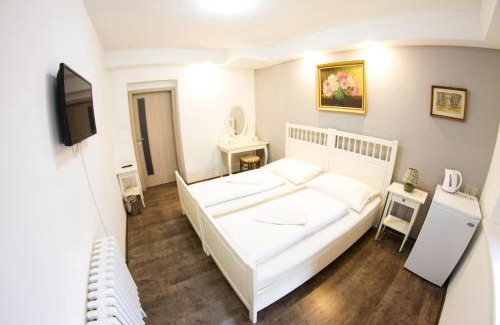 Znojmo House | Pension Thaya