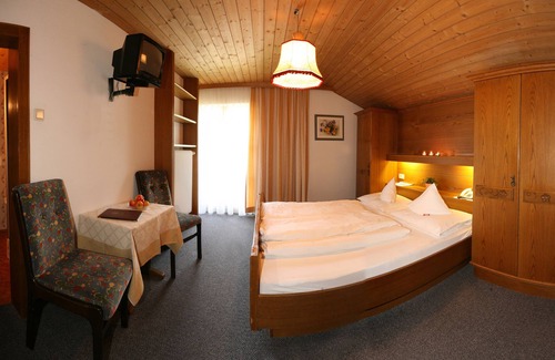 Nauders Bed & Breakfast | Pension Tirol
