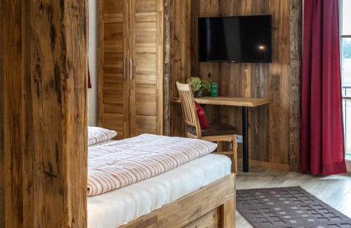 Otterfing House | Pension und Appartements Wild