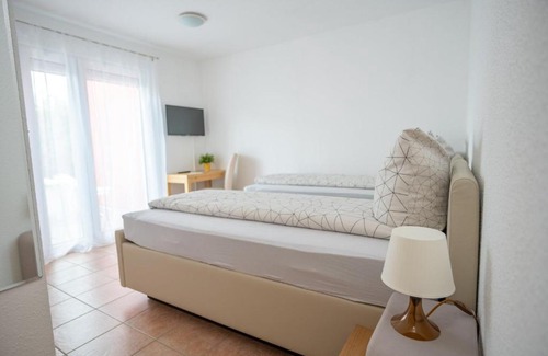 Steinmauern House | Pension Victoria