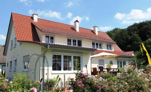 Illertissen Apartment | Pension Waldblick