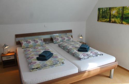 Illertissen Apartment | Pension Waldblick