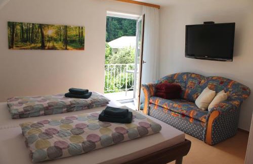 Illertissen Apartment | Pension Waldblick