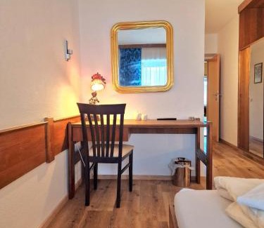 Eferding House | Pension "Zum Goldenen Kreuz"