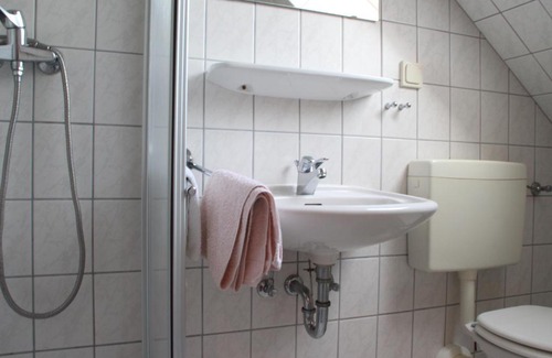 Lancken-Granitz Apartment | Pension Zum Neuensiener See