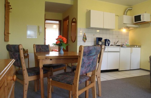 Lancken-Granitz Apartment | Pension Zum Neuensiener See