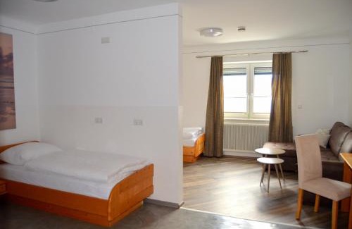 Hollabrunn Bed & Breakfast | Pension zum Strell