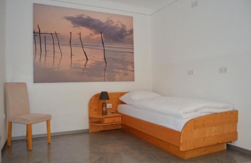 Hollabrunn Bed & Breakfast | Pension zum Strell