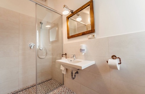 Lubotice House | Pension Zwicker