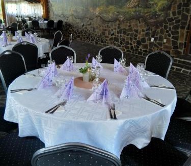 Sapinta House | Pensiune Restaurant la Pogace