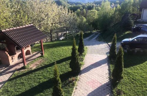 Poiana Marului House | Pensiunea 7 Brazi