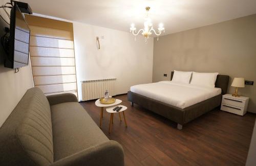 Bucu House | Pensiunea 77