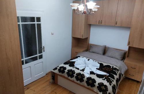 Fundu Moldovei House | Pensiunea Adela