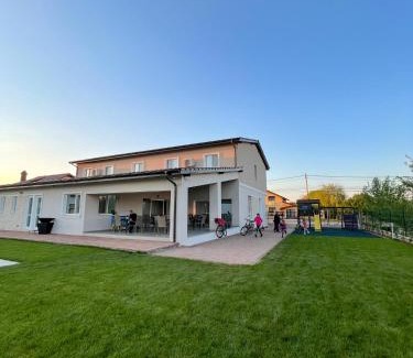 Dumbravita House | Pensiunea Agroturistica Marco