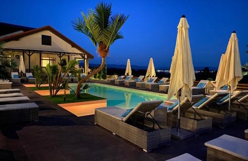 Pojejena House | Pensiunea Alexandra & SPA