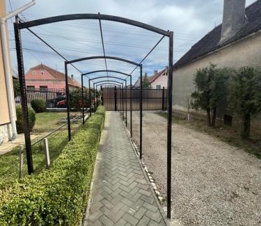 Vulcan House | PENSIUNEA ALMA Bis