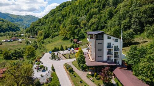 Bulz House | Pensiunea Apuseni Wild