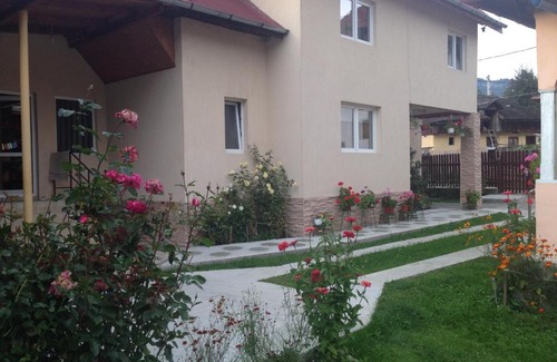 Rucar House | Pensiunea Arkoudaki