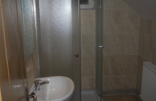 Lunca Bradului House | Pensiunea Cabana Sestina