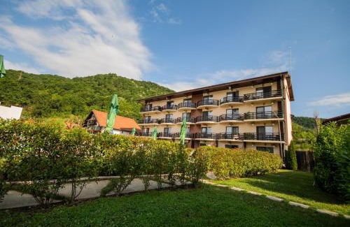 Eselnita House | Pensiunea Danubia