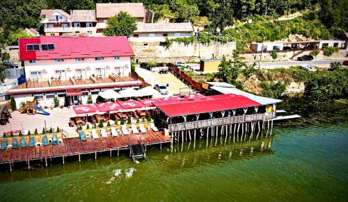 Coronini House | Pensiunea Danubio