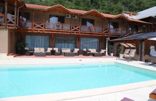 Sichevita Hotel | Pensiunea Deian-Clisura Dunării