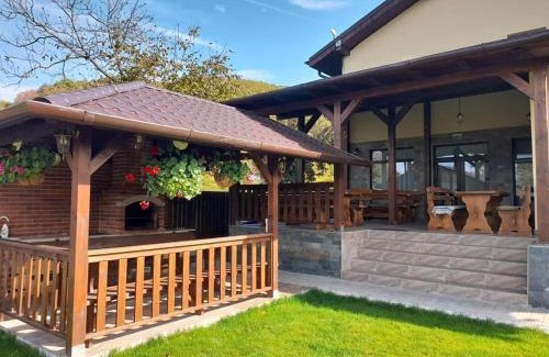 Budureasa House | Pensiunea Eden