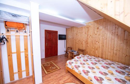 Vatra Dornei House | Pensiunea Flori de Camp
