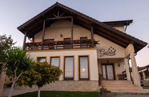 Corcova House | Pensiunea Gabriel