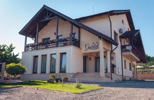 Corcova House | Pensiunea Gabriel