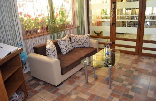 Lunguletu Hotel | Pensiunea Georgia