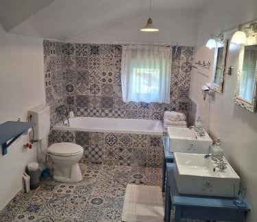 Izvoru Barzii House | Pensiunea HAPPY