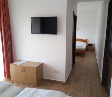 Stramtura House | Pensiunea In Poiana