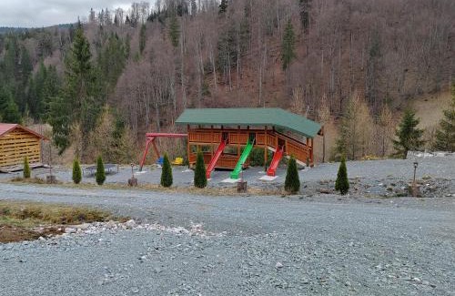 Arieseni House | Pensiunea Izbucul Tauz