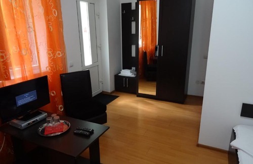 Calafat House | Pensiunea La Tase