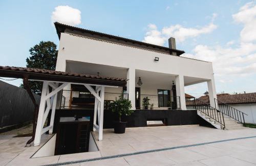 Arcani House | Pensiunea Magnesia (4 margarete****)