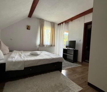 Ceahlau House | Pensiunea Margareta corp A, Ceahlau