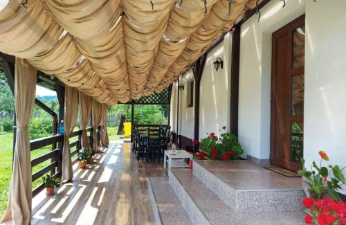 Polovragi House | Pensiunea Maria