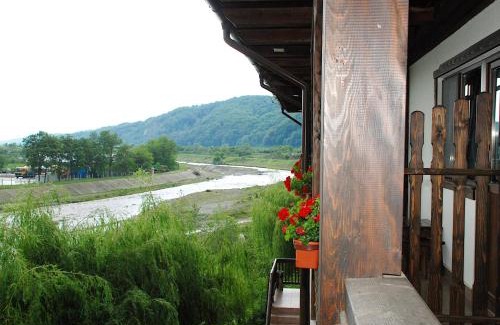 Oestii Paminteni House | Pensiunea Meridian