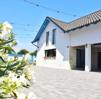 Jurilovca House | Pensiunea Pera