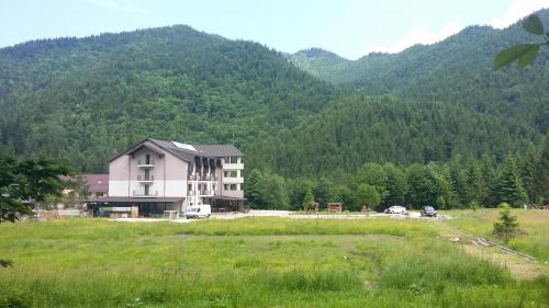 Tarcau House | Pensiunea Poiana Soarelui