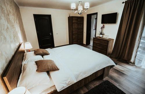Onesti House | Pensiunea Romana
