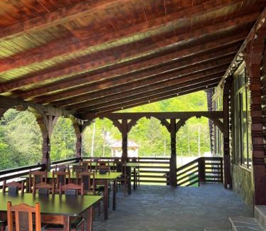 Bistra House | Pensiunea Roxana