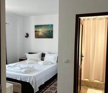 Razim Lake House | Pensiunea Salcioara