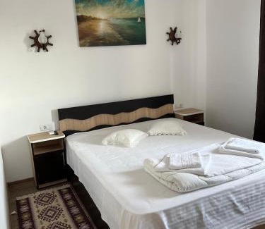 Razim Lake House | Pensiunea Salcioara
