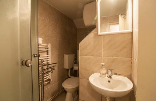 Covasna House | Pensiunea Schneider